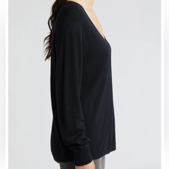 New treasure & bond relaxed V neck sweater top - Picture 4 of 9